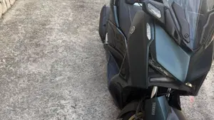 Yamaha X-Max 125 Tech Max (2021 - 24)  (2)