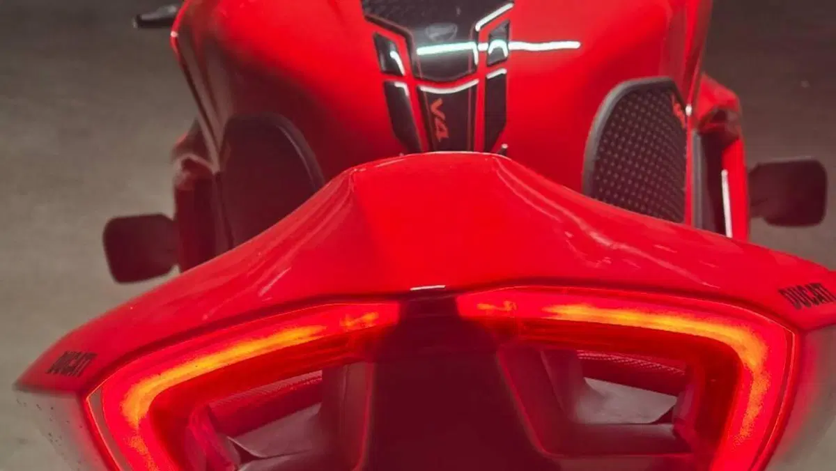 Ducati Streetfighter V4 S (2025 - 26)  (8)