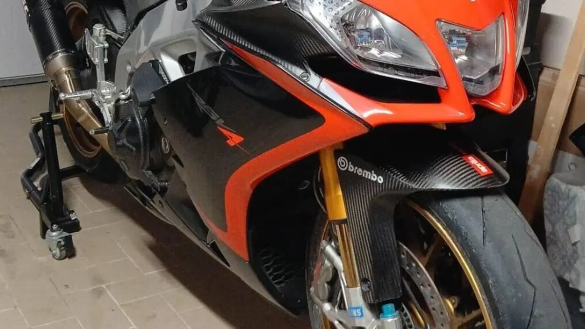 Aprilia RSV4 Factory APRC ABS (2011 - 15)  (5)