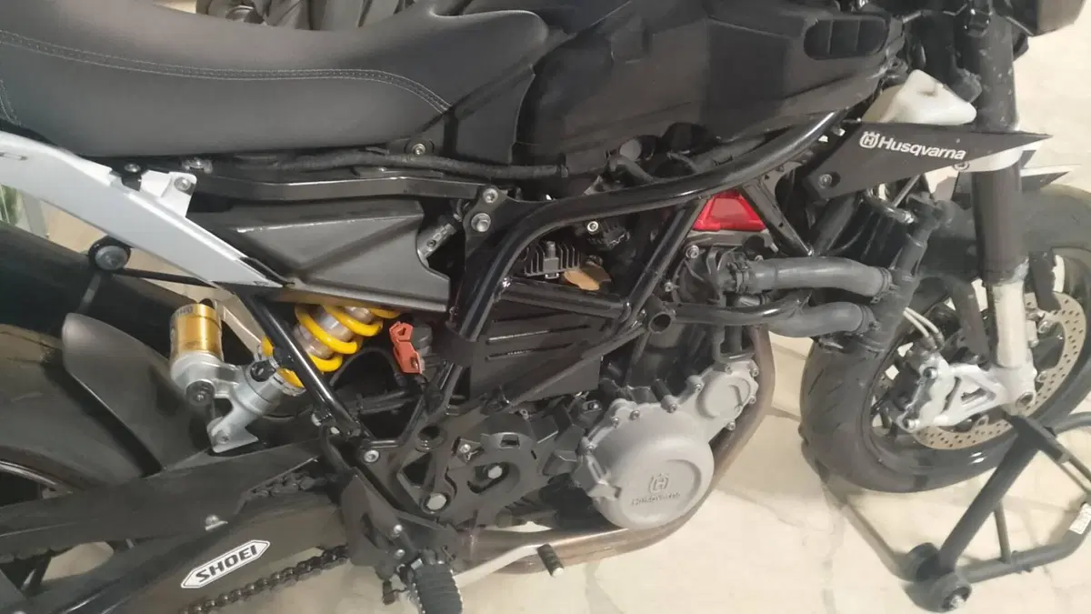 Husqvarna Nuda 900 ABS (2011 - 13)  (9)