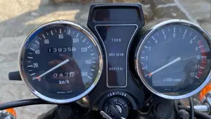Suzuki   (4)