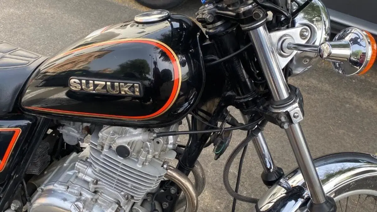 Suzuki   (7)