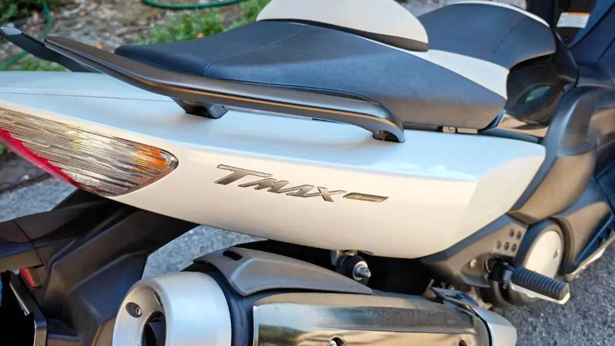 Yamaha T-Max 500 White Max (2010 - 11)  (2)