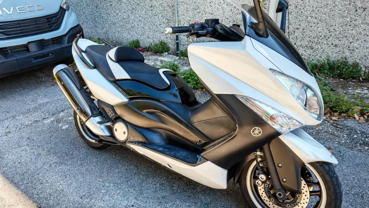 Yamaha T-Max 500 White Max (2010 - 11)  (6)