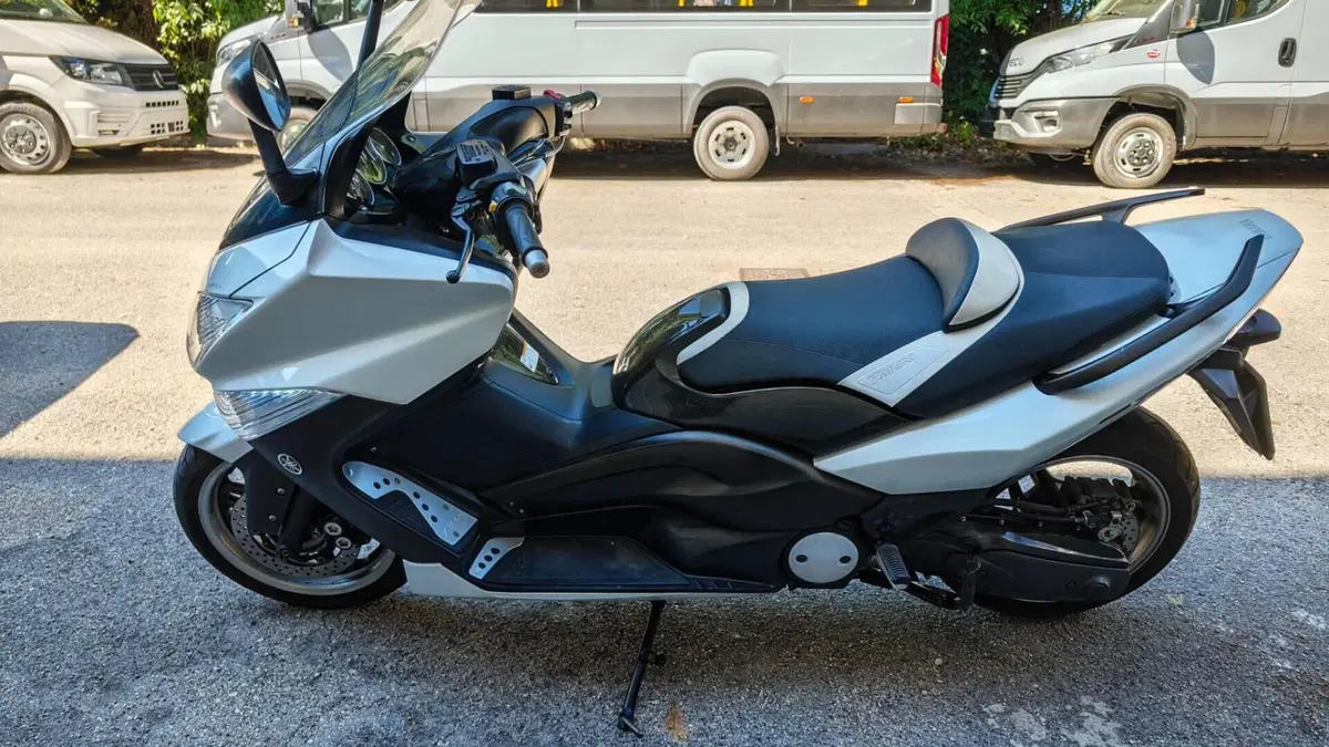 Yamaha T-Max 500 White Max (2010 - 11)  (8)