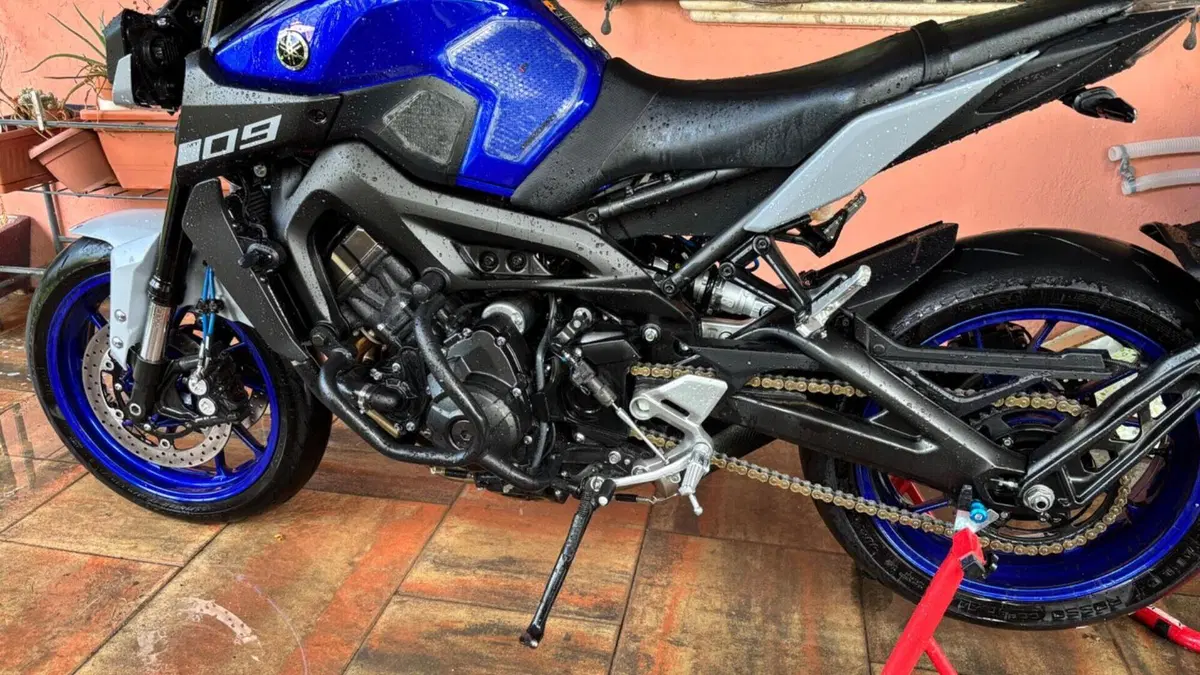 Yamaha MT-09 (2017 - 20)  (2)