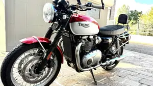 Triumph Bonneville T120 Bud Ekins SE (2020) 