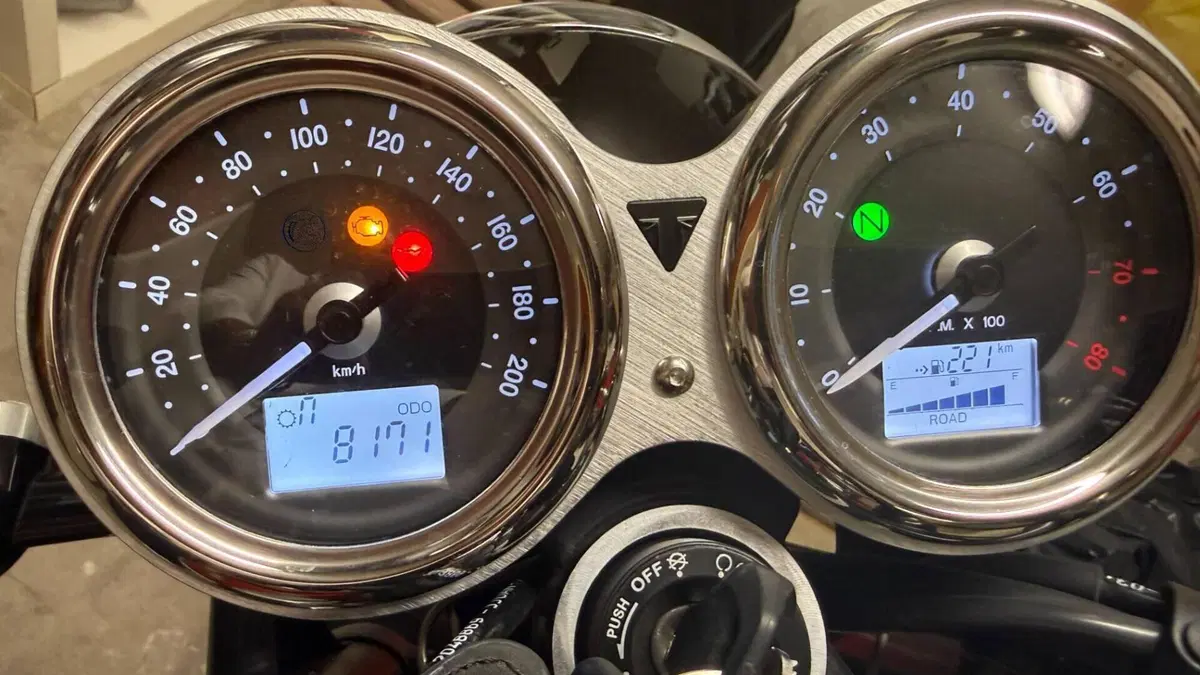 Triumph Bonneville T120 Bud Ekins SE (2020)  (7)
