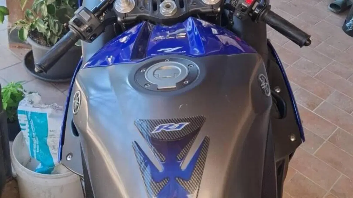 Yamaha YZF R1 (2012 - 14)  (4)