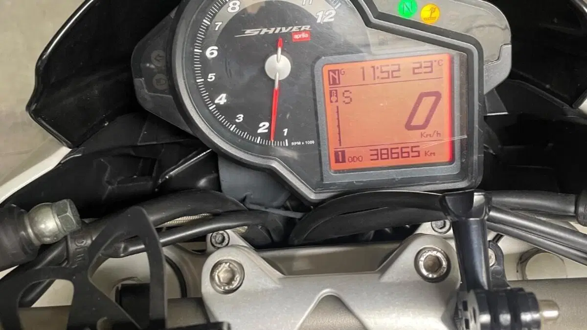 Aprilia Shiver 750 (2010 - 16)  (7)