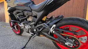 Ducati Monster 937 + (2021 - 25)  (5)