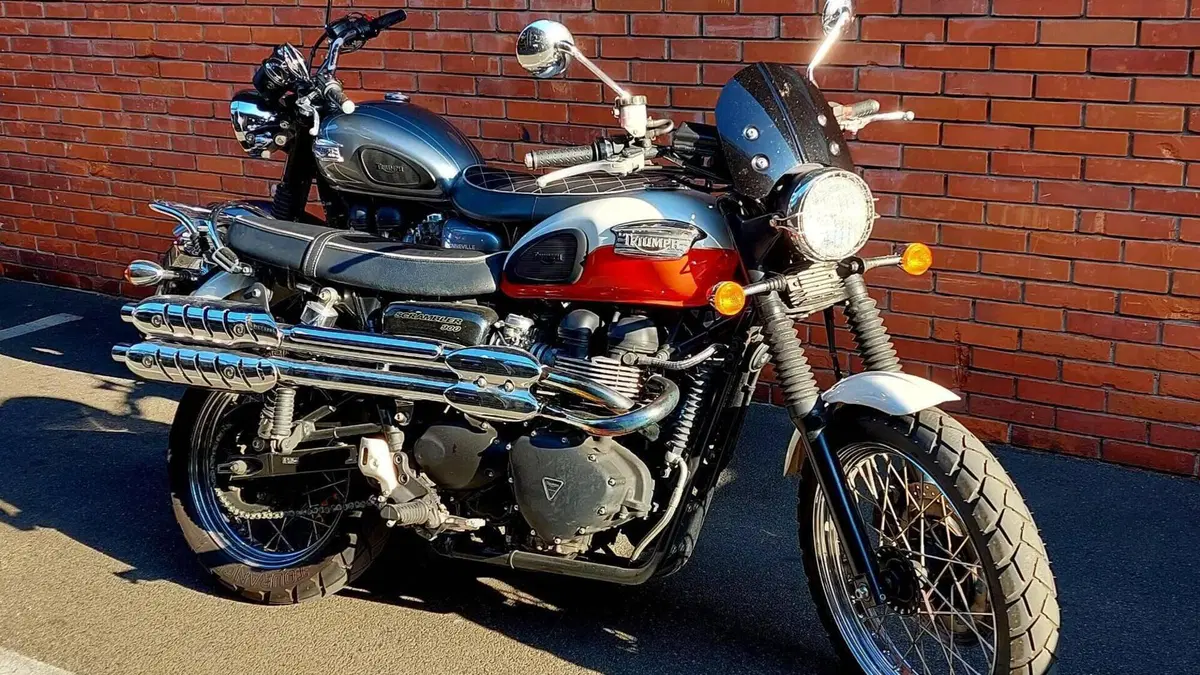 Triumph Scrambler (2006 - 17)  (5)