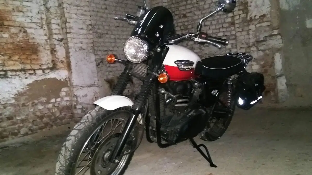 Triumph Scrambler (2006 - 17)  (6)