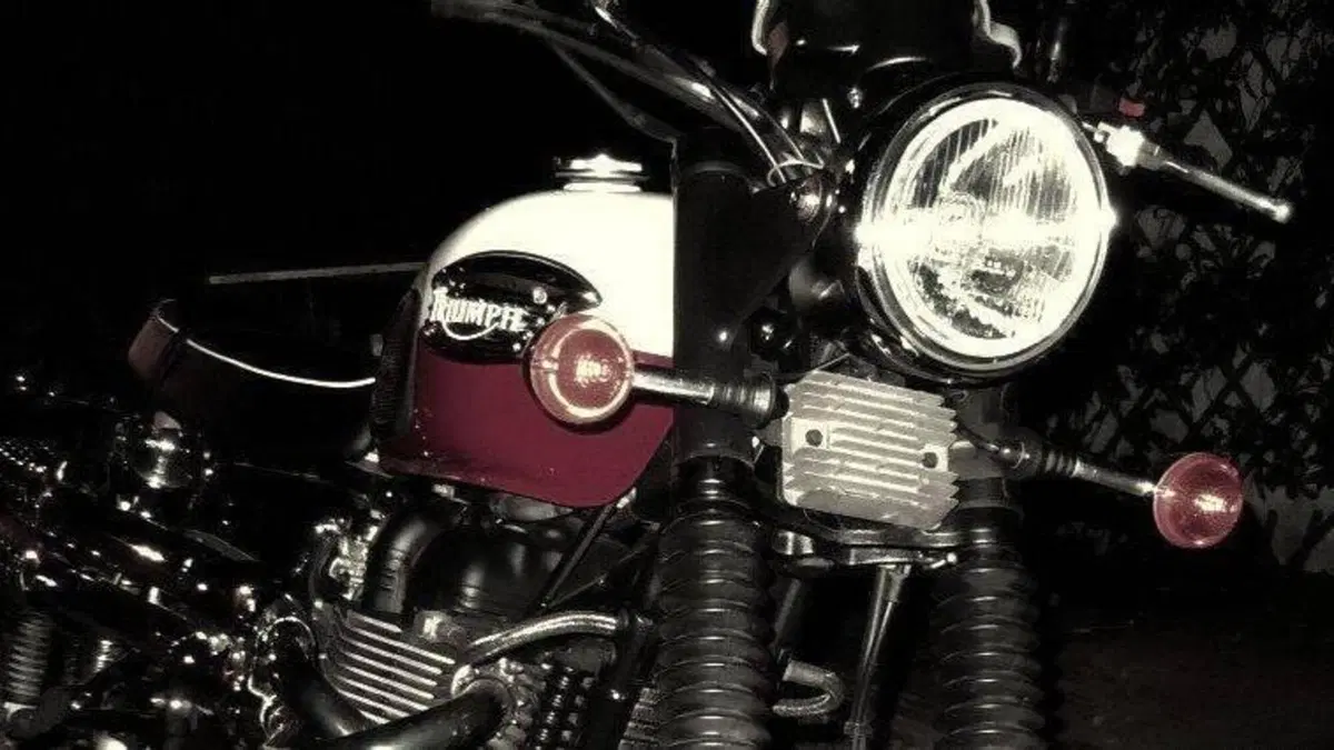 Triumph Scrambler (2006 - 17)  (4)