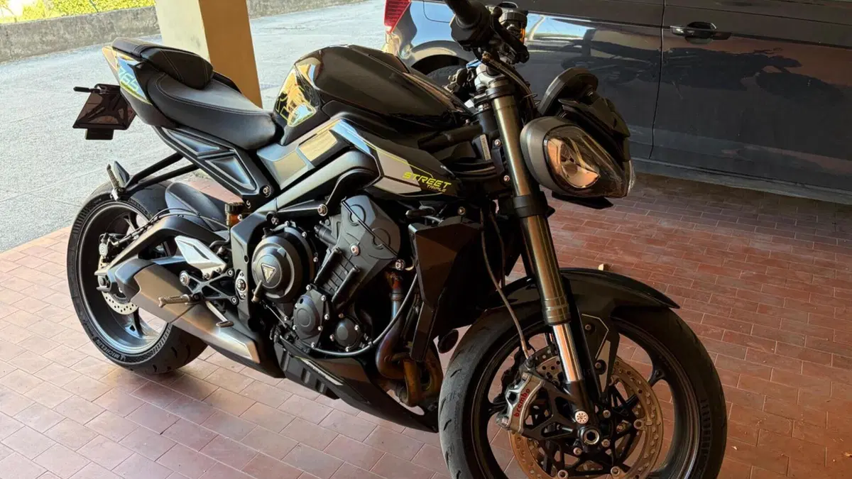 Triumph Street Triple 765 RS (2023 - 26) 