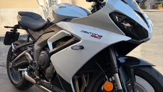 Triumph Daytona 660 (2024 - 26) usata