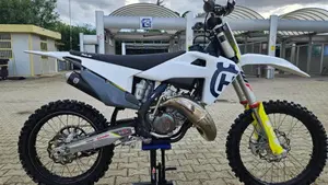 Husqvarna TC 125 (2020)  (2)