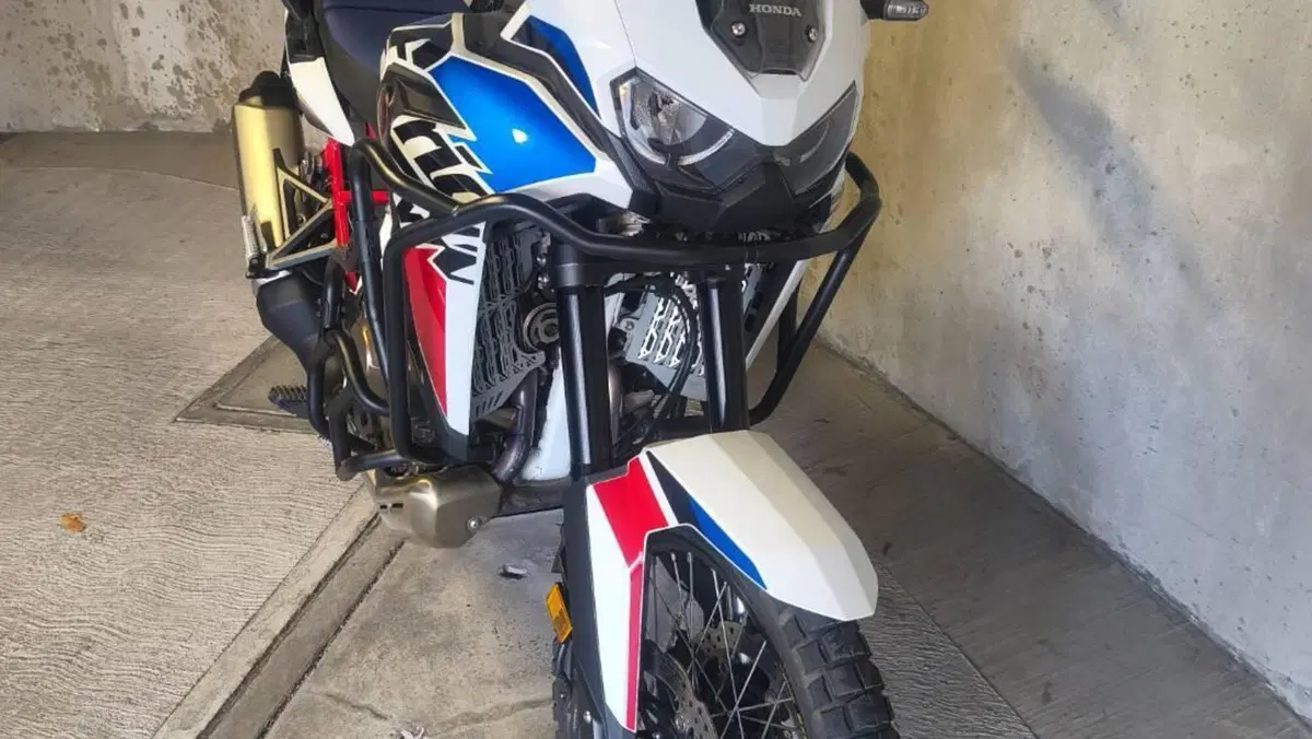 Honda Africa Twin CRF 1100L Urban (2022 - 23)  (2)