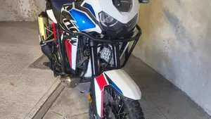 Honda Africa Twin CRF 1100L Urban (2022 - 23)  (2)