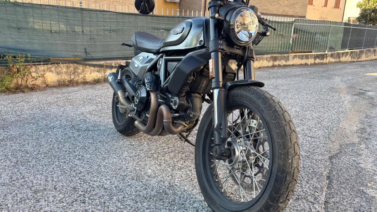 Ducati Scrambler 800 Night Shift (2021 - 22)  (4)
