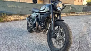 Ducati Scrambler 800 Night Shift (2021 - 22)  (4)