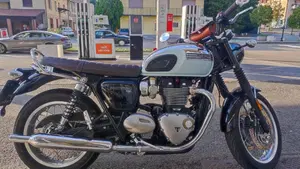 Triumph Bonneville T120 Chrome Edition (2023) 