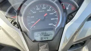 Honda SH 300 i ABS (2016 - 20)  (4)