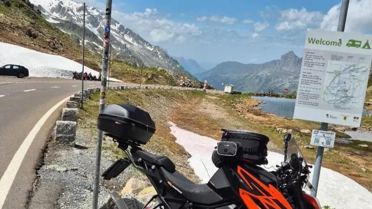 KTM 1290 Super Duke R (2019)  (4)