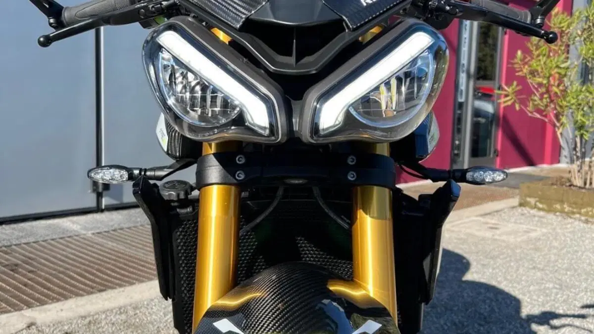 Triumph Street Triple 765 Moto2 Edition (2023 - 24)  (7)