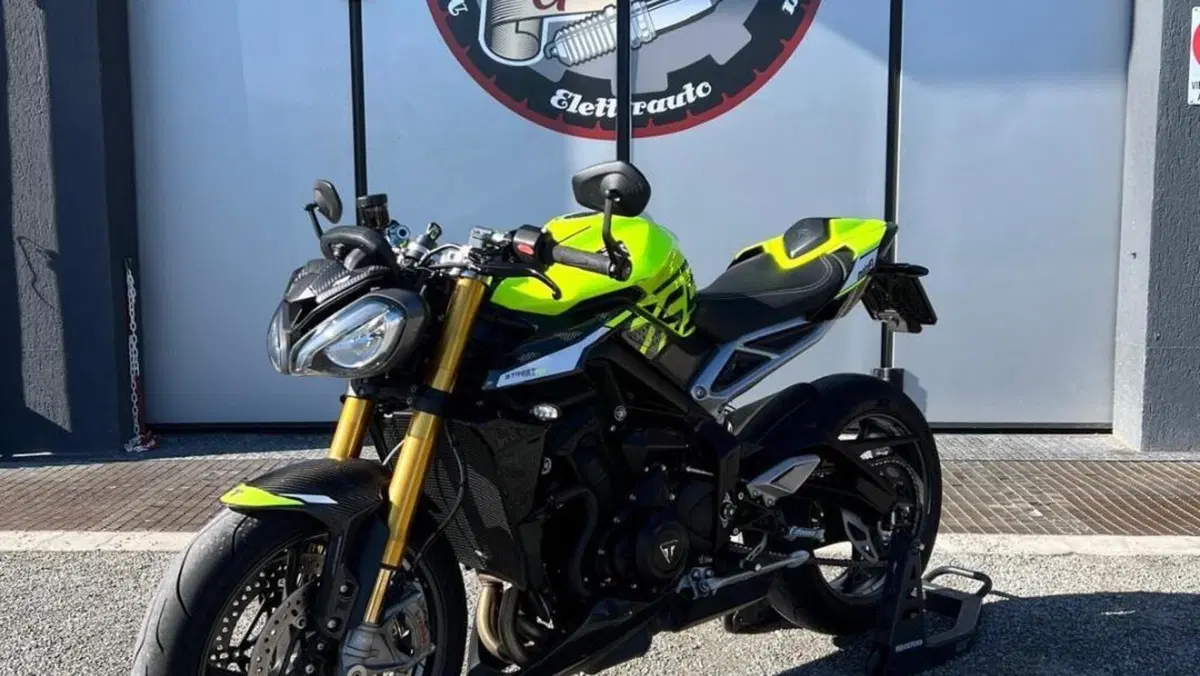 Triumph Street Triple 765 Moto2 Edition (2023 - 24)  (13)