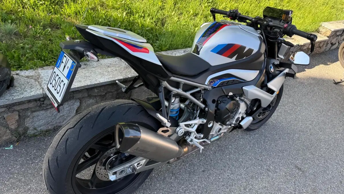 Bmw M 1000 R (2025 - 27)  (2)