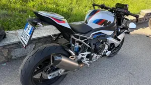 Bmw M 1000 R (2025 - 27)  (2)
