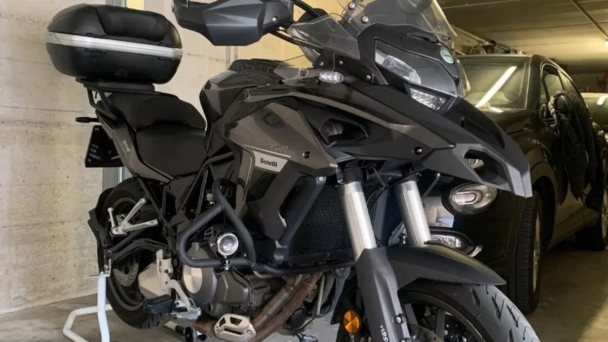 Benelli TRK 502 ABS (2017 - 20)  (2)