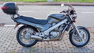 Honda NTV 650 Revere epoca