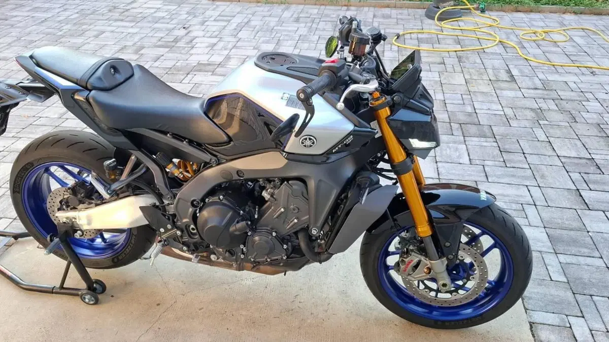 Yamaha MT-09 SP (2024 - 26)  (2)