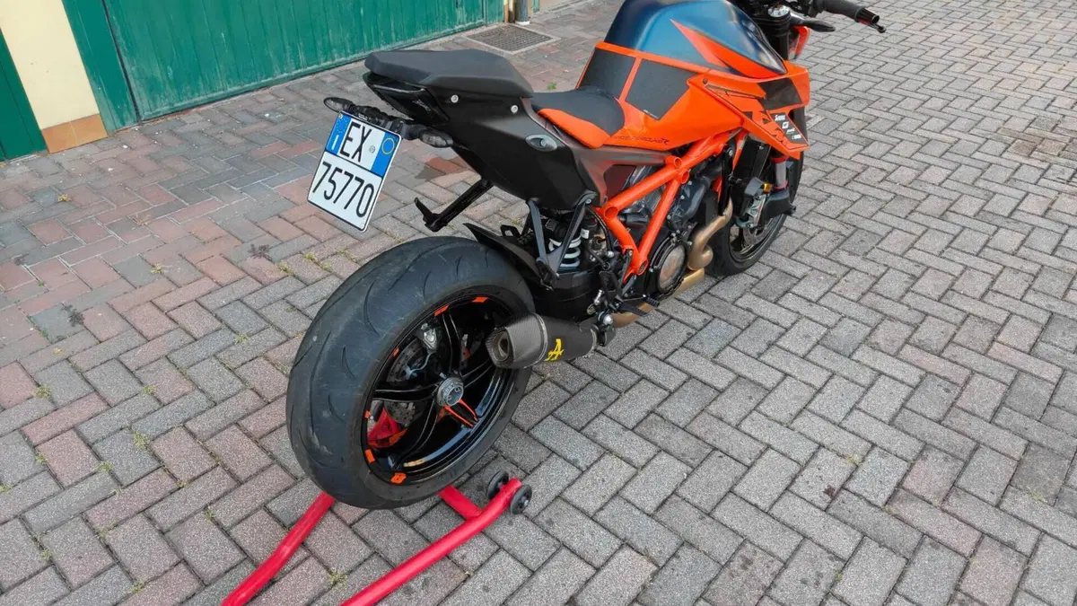 KTM 1290 Super Duke R (2021 - 23)  (4)