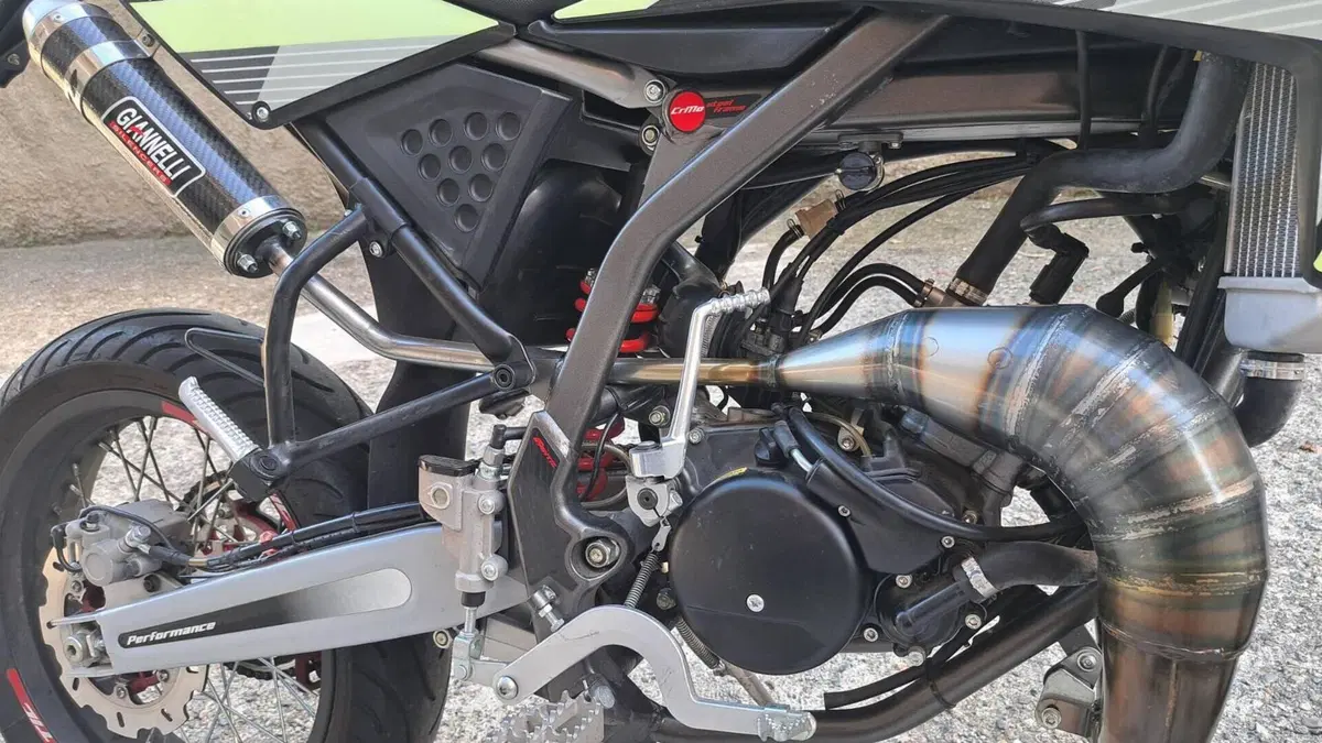Fantic Motor Motard 50 Performance 2t (2020)  (4)