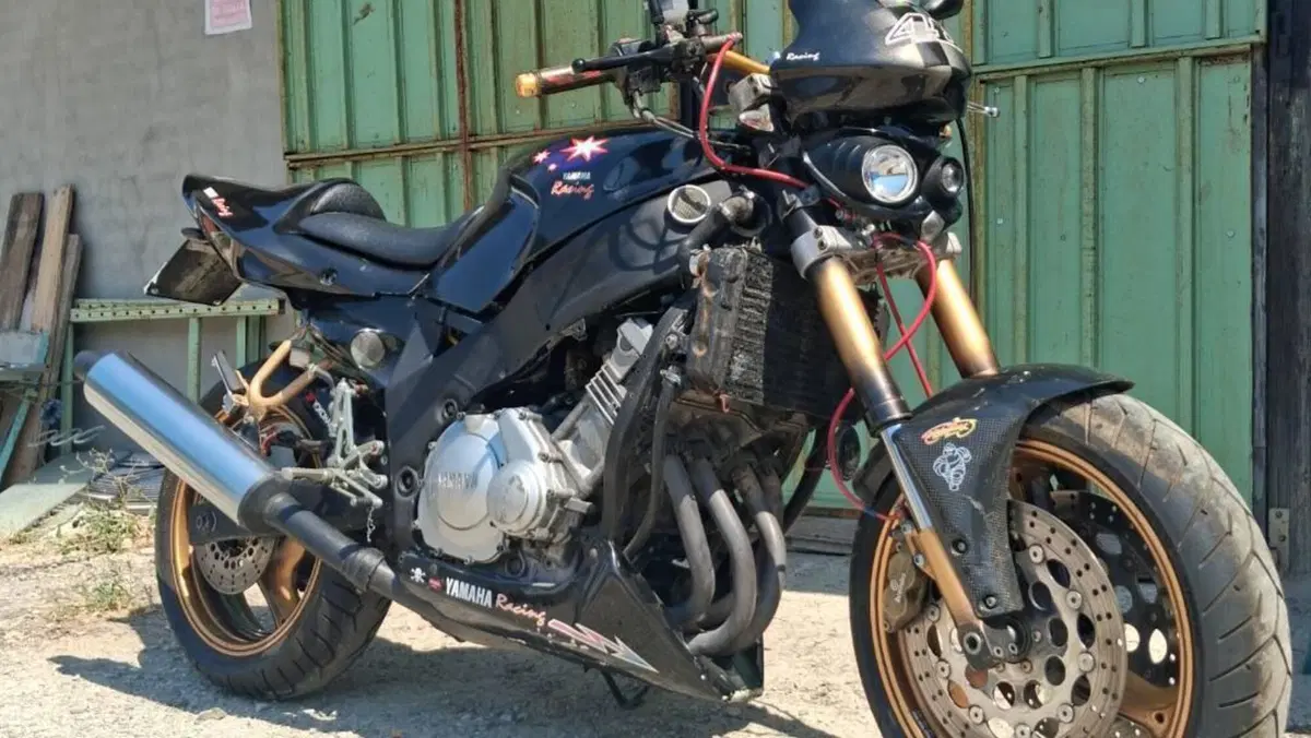 Yamaha FZR 600 (1991 - 93) 
