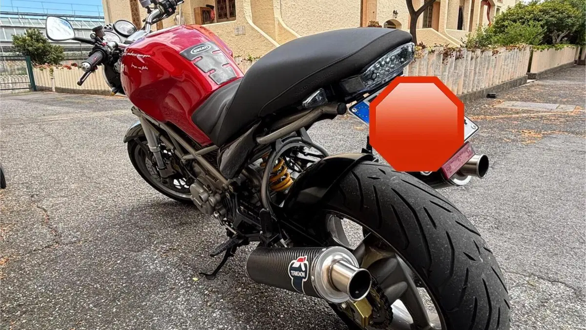 Ducati Monster 900 Special I.E. (1999 - 02)  (5)