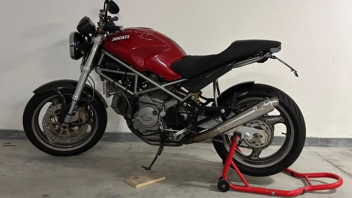 Ducati Monster 900 Special I.E. (1999 - 02)  (8)