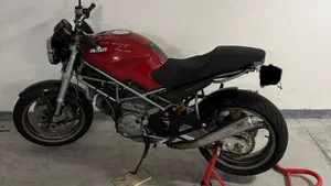 Ducati Monster 900 Special I.E. (1999 - 02)  (9)