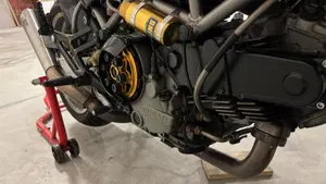 Ducati Monster 900 Special I.E. (1999 - 02)  (13)