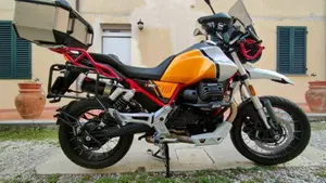 Moto Guzzi V85 TT (2021 - 23)  (4)