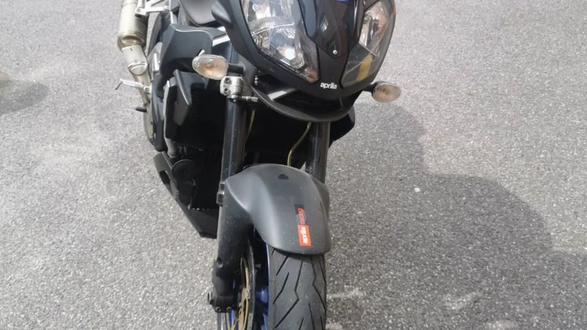 Aprilia Tuono 1000 R (2006 - 10)  (2)