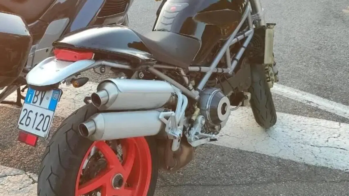 Ducati Monster S4R (2003 - 05)  (2)
