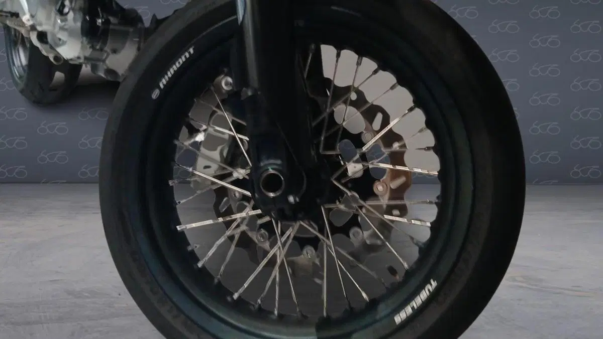 GASGAS SM 700 (2022 - 26)  (6)