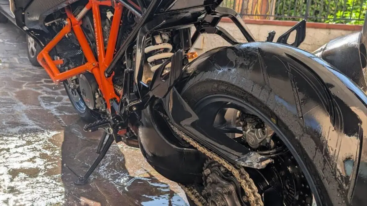 KTM 1290 Super Duke GT (2019 - 20)  (6)
