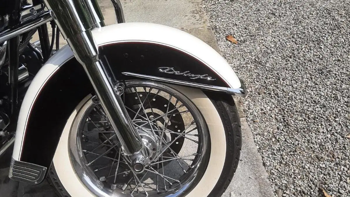 Harley-Davidson 1450 Deluxe (2005 - 06) - FLSTNI  (6)