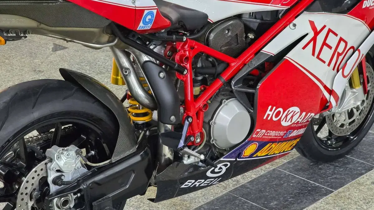 Ducati 999 R (2005 - 06)  (12)