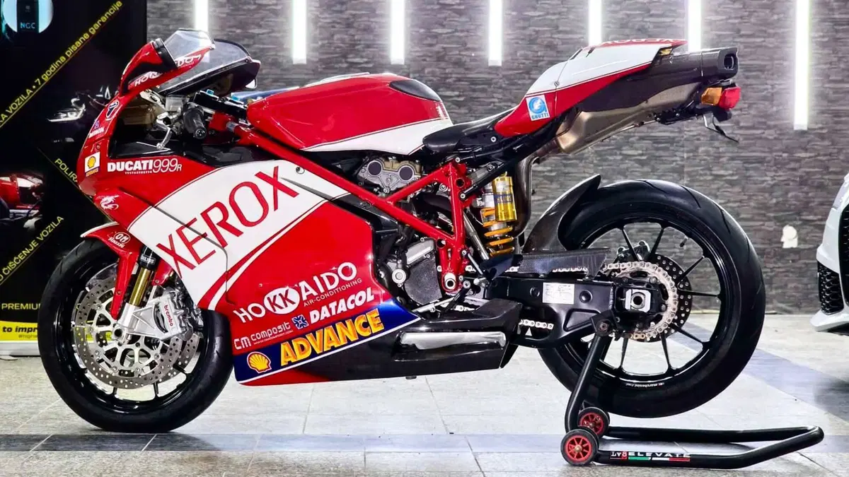 Ducati 999 R (2005 - 06)  (2)